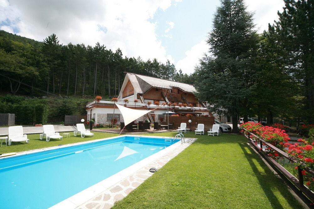Hotel Nido Dell'Aquila Assergi Exteriér fotografie